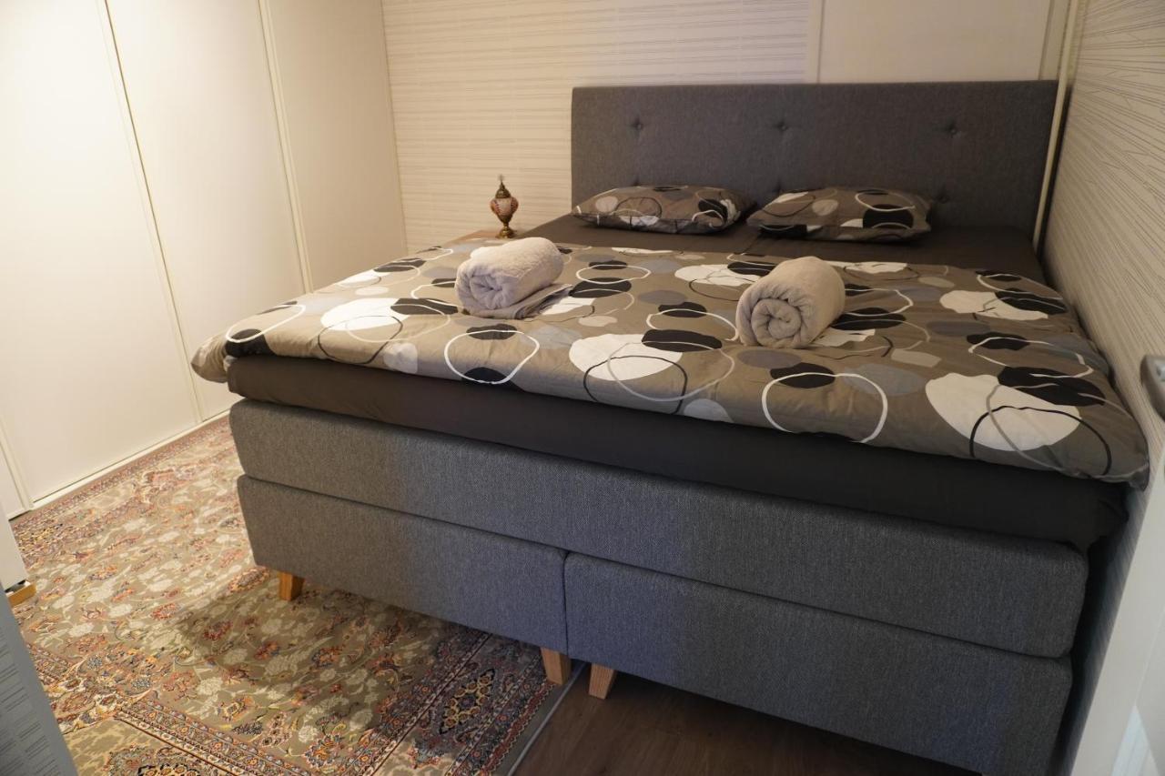 רובניימי Your Home Away From Home! מראה חיצוני תמונה